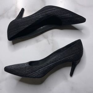 stuart weitzman pinot pump